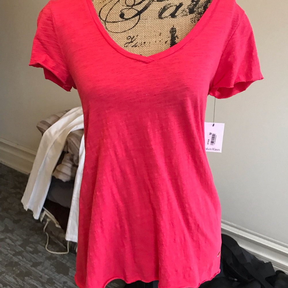 Coral a symmetrical v neck tee by Calvin Klein NWT